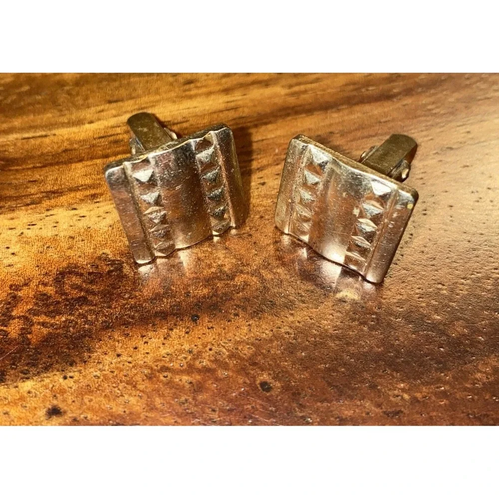 Vintage Goldtone CuffLinks Preowned Condition